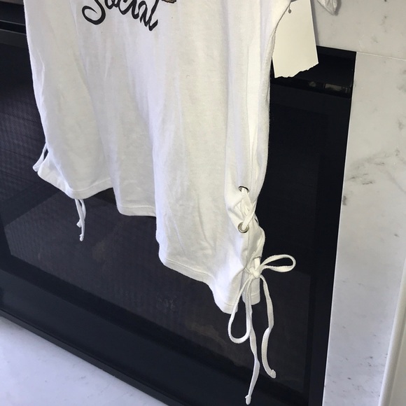 Peanuts T-shirt with cute side ties - Picture 5 of 5